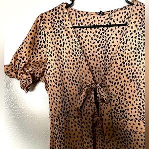 Thin, flowy material party dress. Get ready for the compliments!